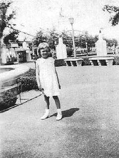 mae dagion at rye beach ny age 6.jpg